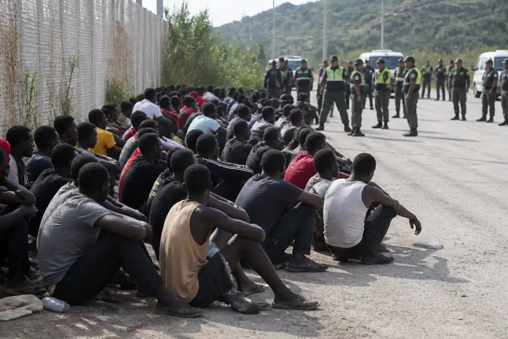 Marokkaanse veiligheidstroepen houden 294 mensen aan bij grens Ceuta