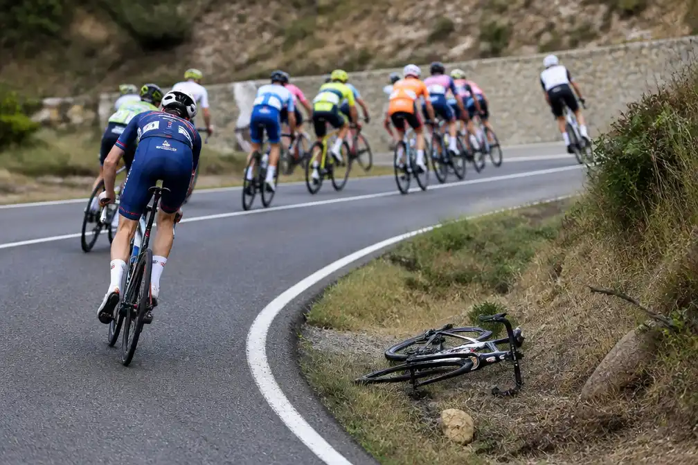Woede bij rennersvakbond na dood Finlay Tarling in Ronde van Portugal