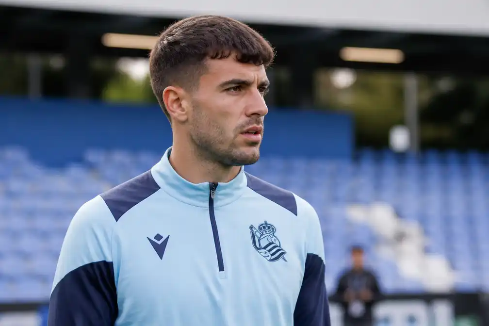 Feyenoord huurt Spaanse linksback Javi López van Real Sociedad