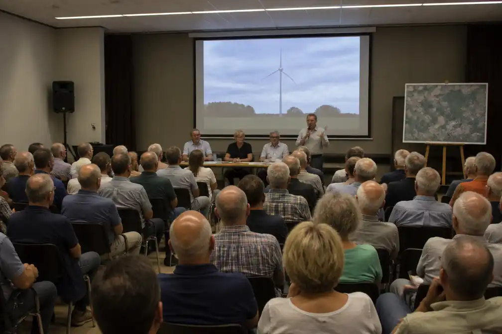 Bewoners Essen protesteren tegen geplande windturbine van 197 meter in landelijk Schriek