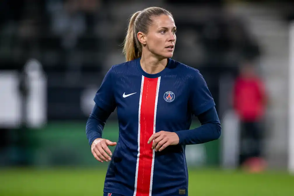 Jackie Groenen verlengt contract bij Paris Saint-Germain tot 2029