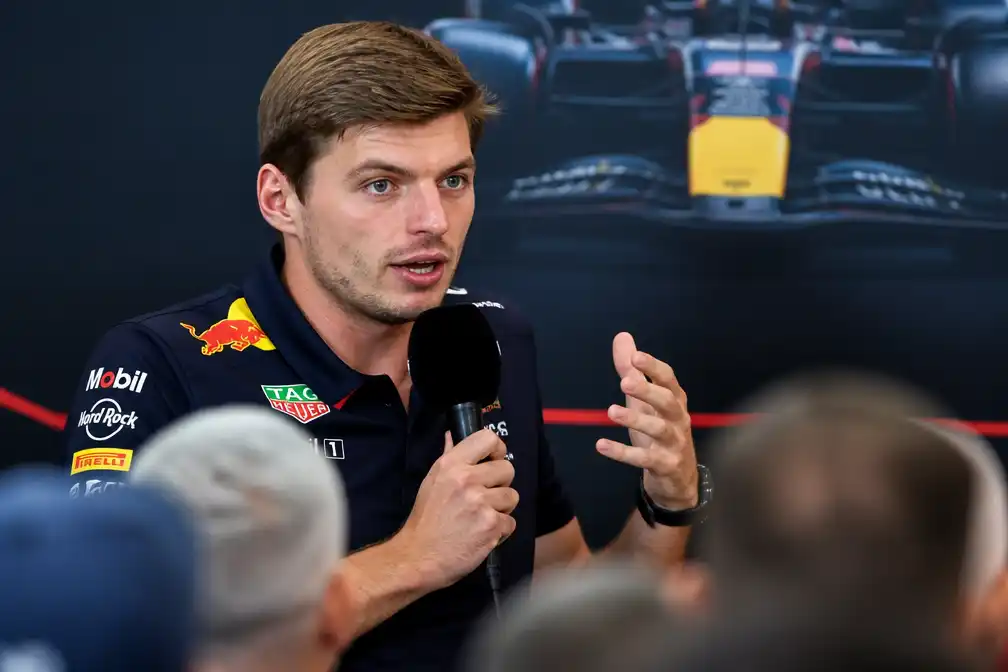 Verstappen: stond dichter bij stoppen met F1 dan bij overstap
