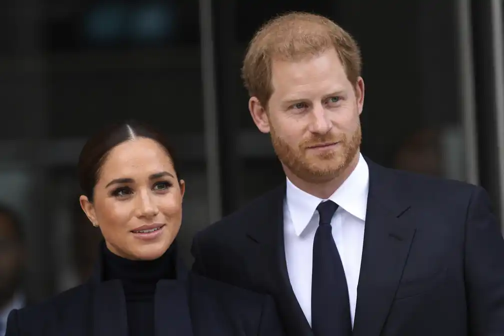 Harry en Meghan keren terug naar Engeland, Britse media verrast