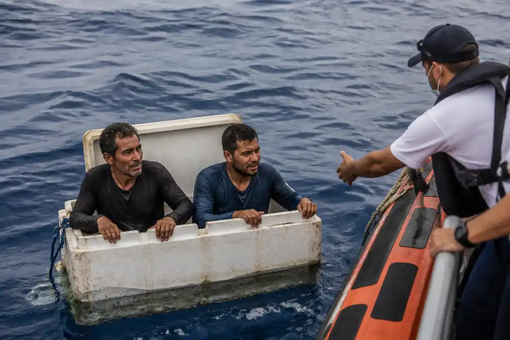 Vermiste Mexicaanse vissers levend gevonden in drijvende koelbox