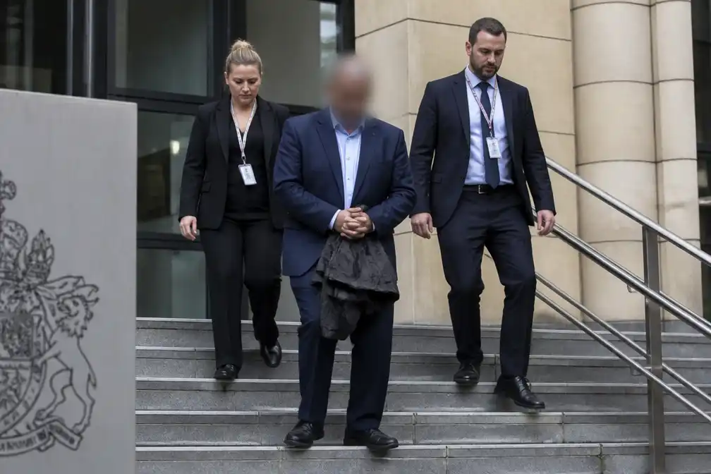 49-jarige man ontkent verzwijgen informatie over synagoge-aanslag Manchester