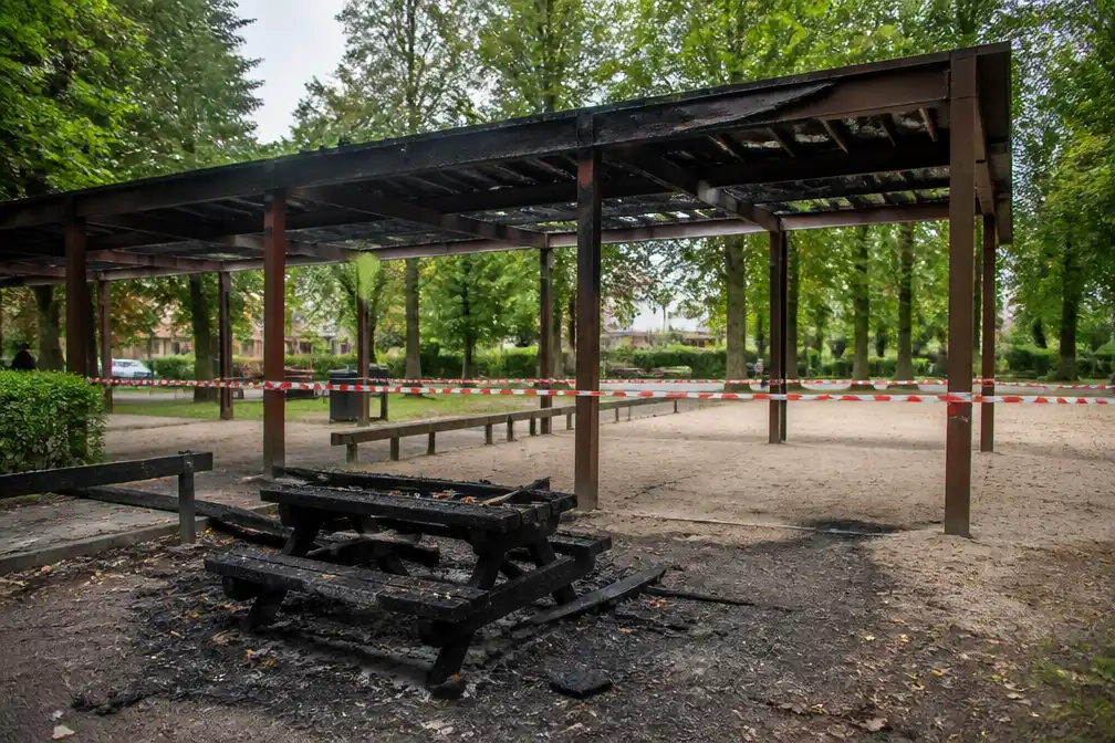 Brandstichting in Gelmelenpark Schoten beschadigt petanquebaan