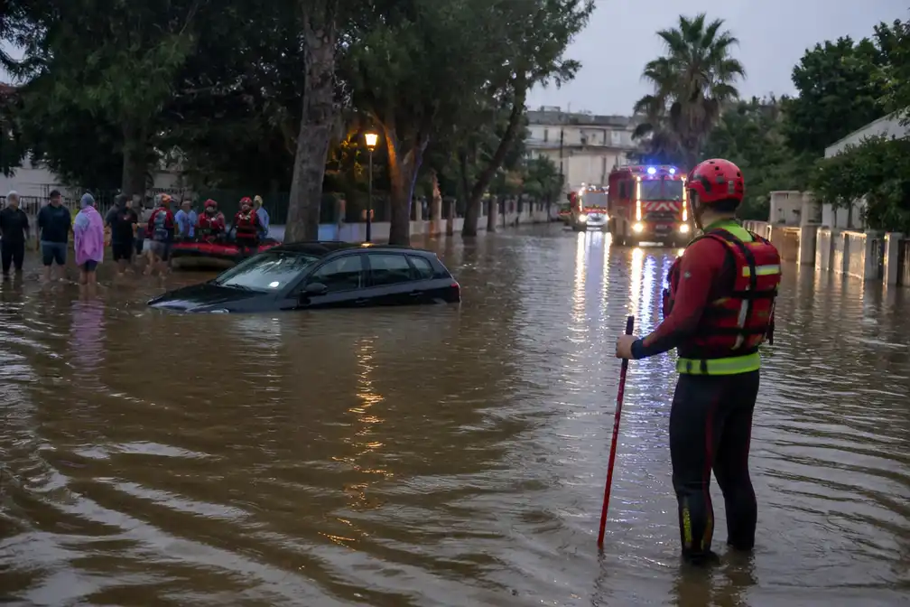 Extreme regenval aan Spaanse Costa Dorada: minstens 7 gewonden en honderden geëvacueerd