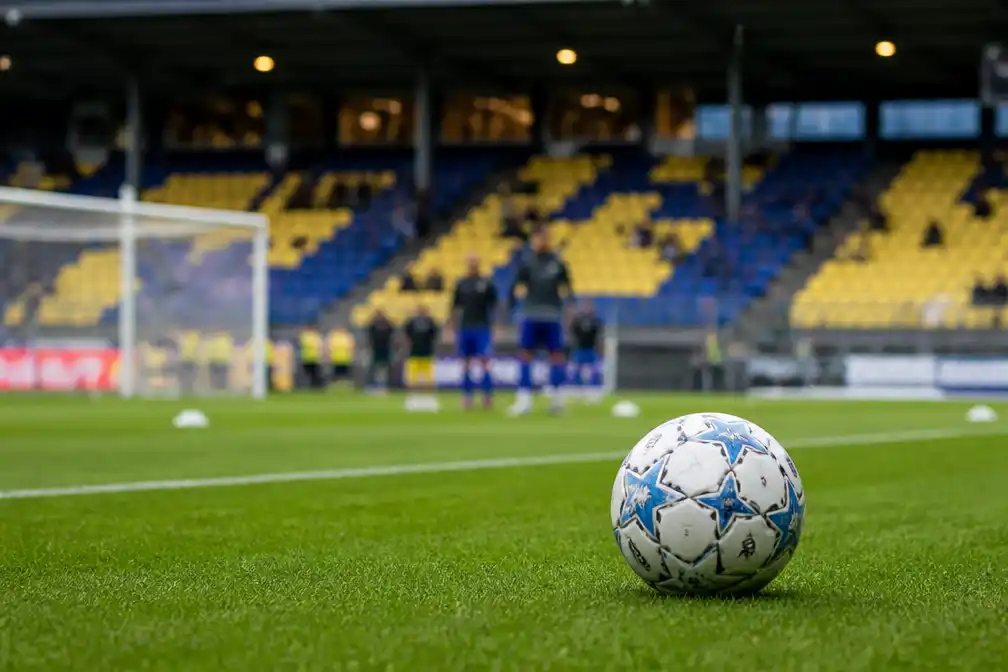 Feyenoord op bezoek bij puntloos Cambuur in Eredivisie