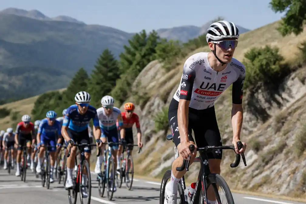 Pogacar krijgt eerste bergtest in Vuelta-rit 3 met finish op Font Romeu