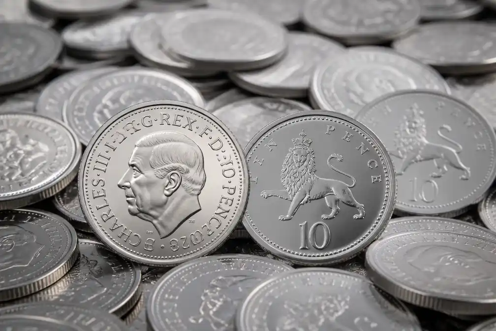 Royal Mint brengt miljoenen 10-pence munten met beeltenis Charles in omloop