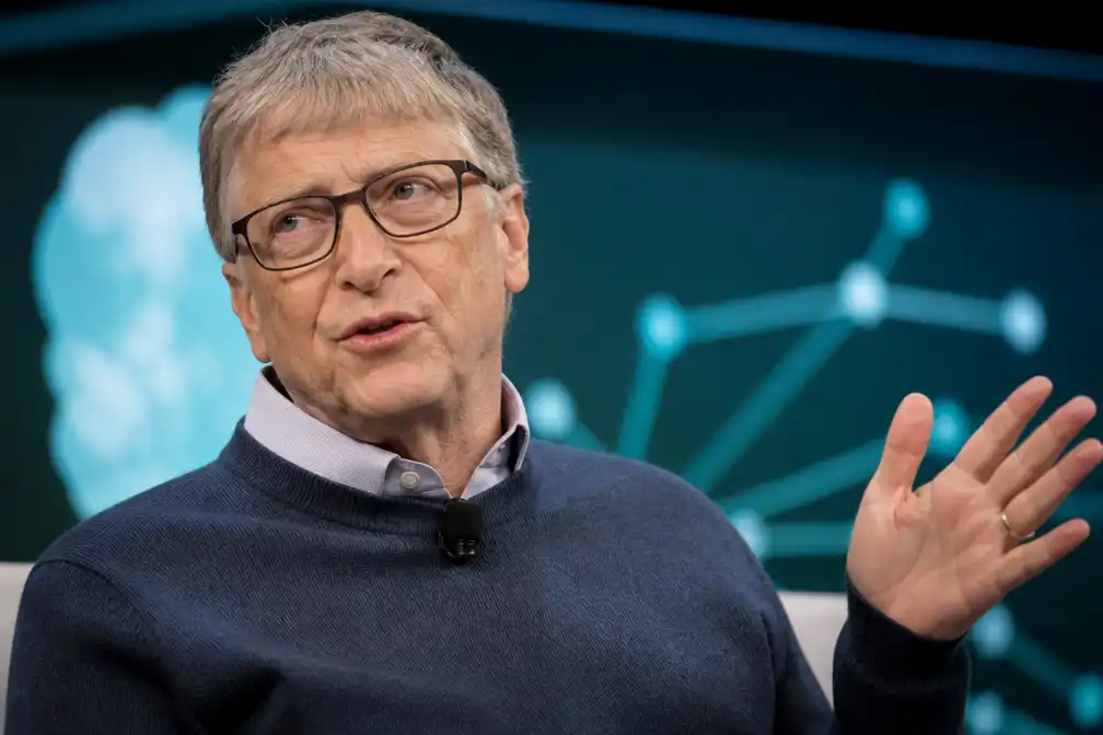 Bill Gates waarschuwt voor AI-risico's en pleit voor 'menselijke' banen