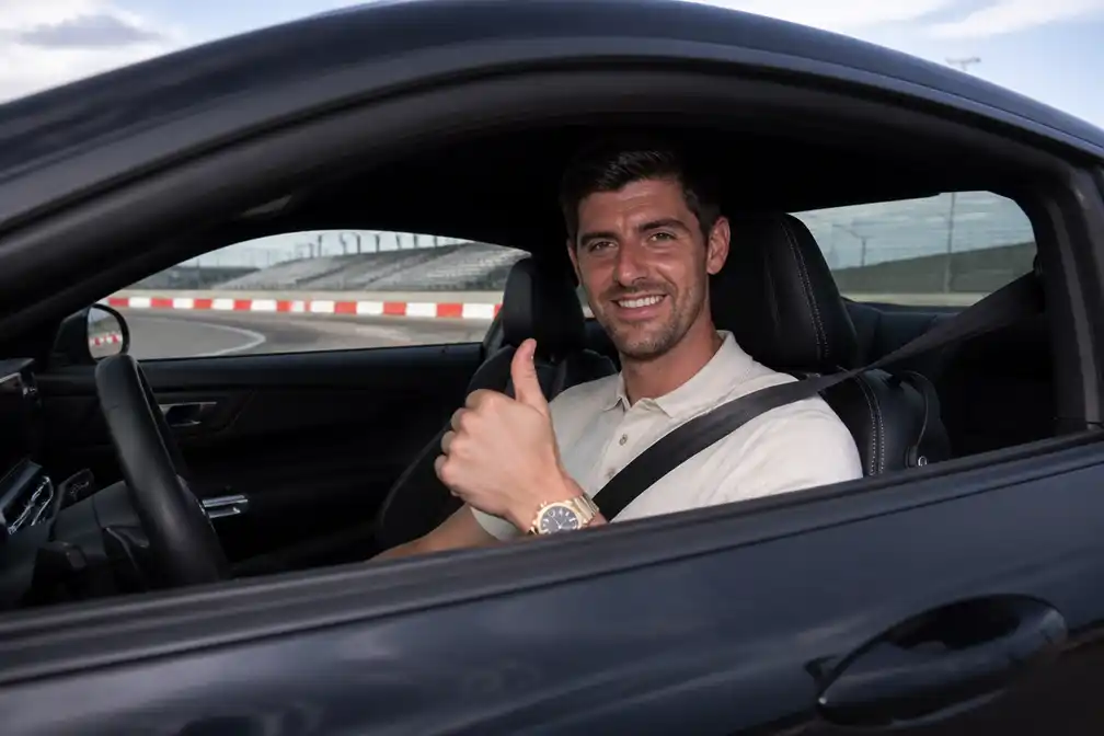 Thibaut Courtois rijdt al op nieuwe F1-circuit Madring in Madrid