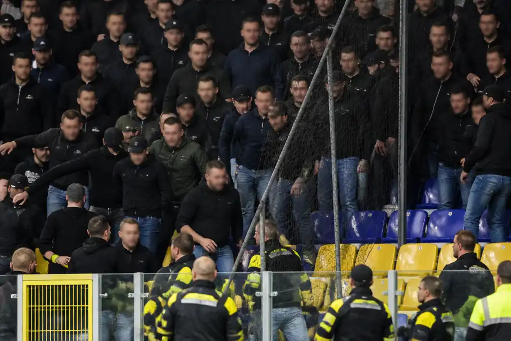 Feyenoord neemt twee uitduels geen supporters mee na incident bij Cambuur
