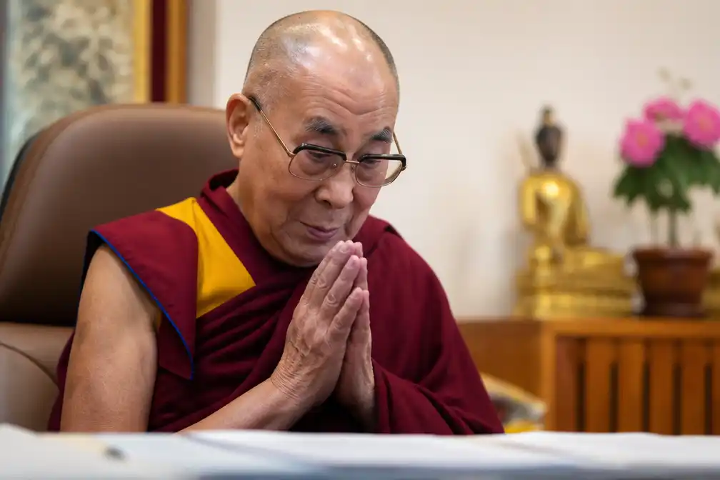 Dalai Lama betuigt medeleven na overstromingen Nepal en Tibet