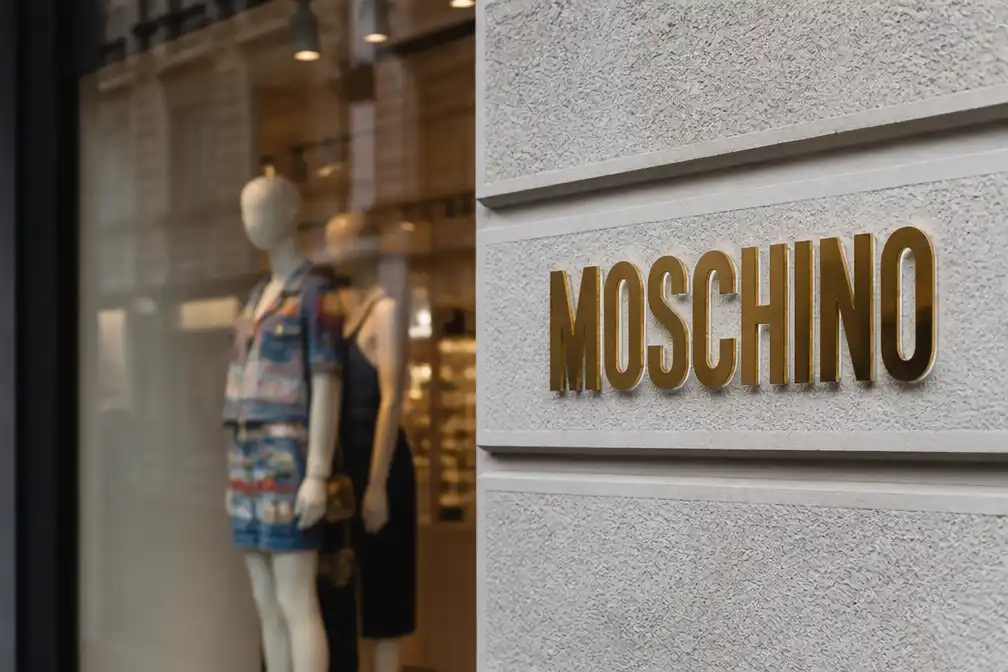 Moschino benoemt nieuwe creatief directeuren Loris Messina en Simone Rizzo