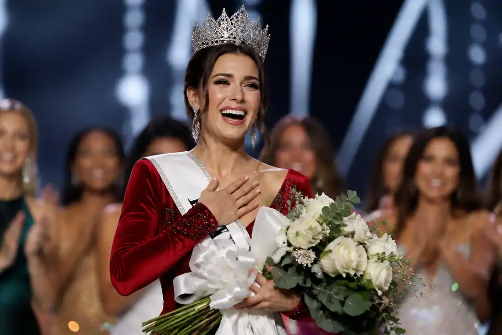 Justus Kelley is eerste getrouwde moeder die Miss USA wint