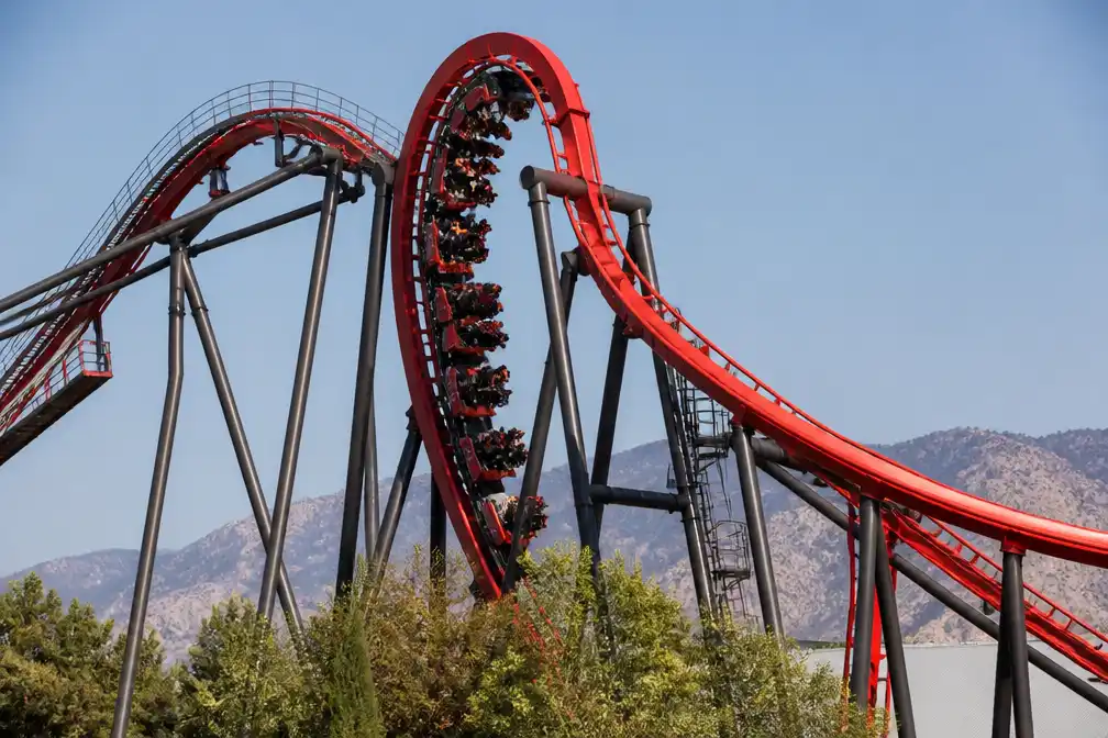 Achtbaan X2 in Six Flags Magic Mountain gesloten na hersenschade bij twee berijders