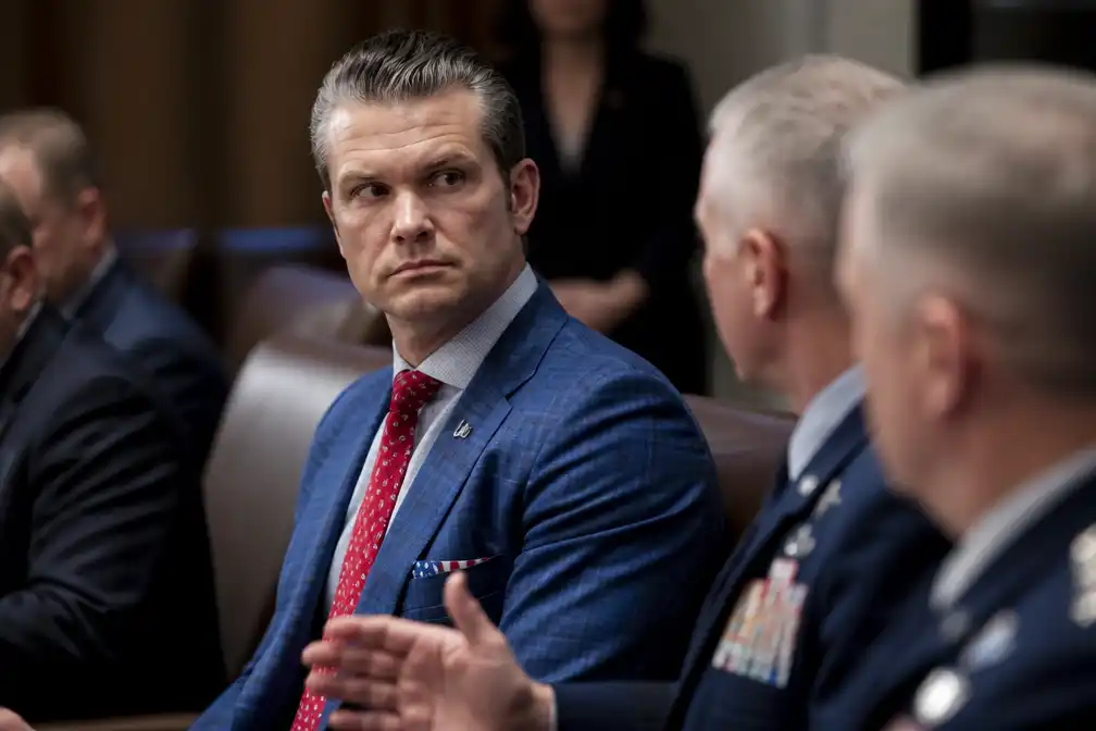 Militaire leiders waarschuwen Hegseth dat Iranoorlog onhoudbaar is