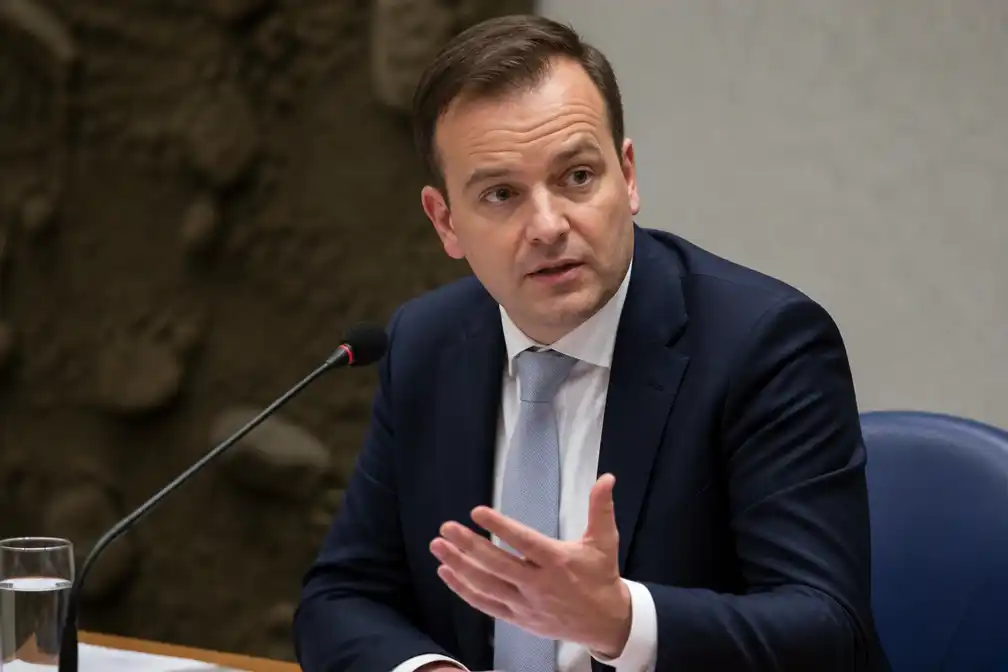 Staatssecretaris keert zich tegen advies om wolvenpopulatie te vergroten
