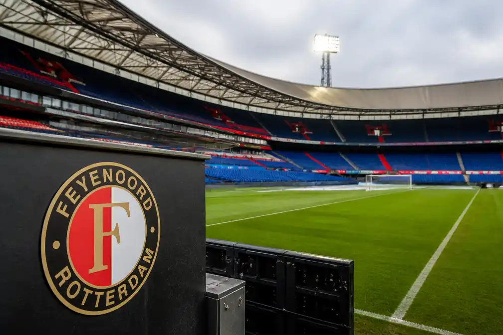 Feyenoord zoekt nieuwe spits na vertrek Ayase Ueda naar Lille OSC