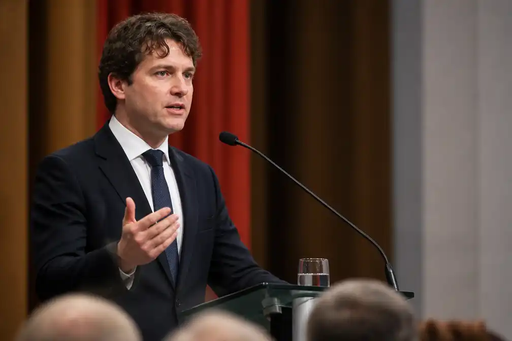 Bontenbal zinspeelt in HJ Schoo-lezing op uitbreiding erfbelasting