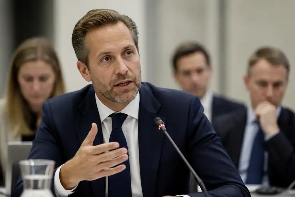 De Jonge: politiek en OMT zaten soms deels op elkaars stoel