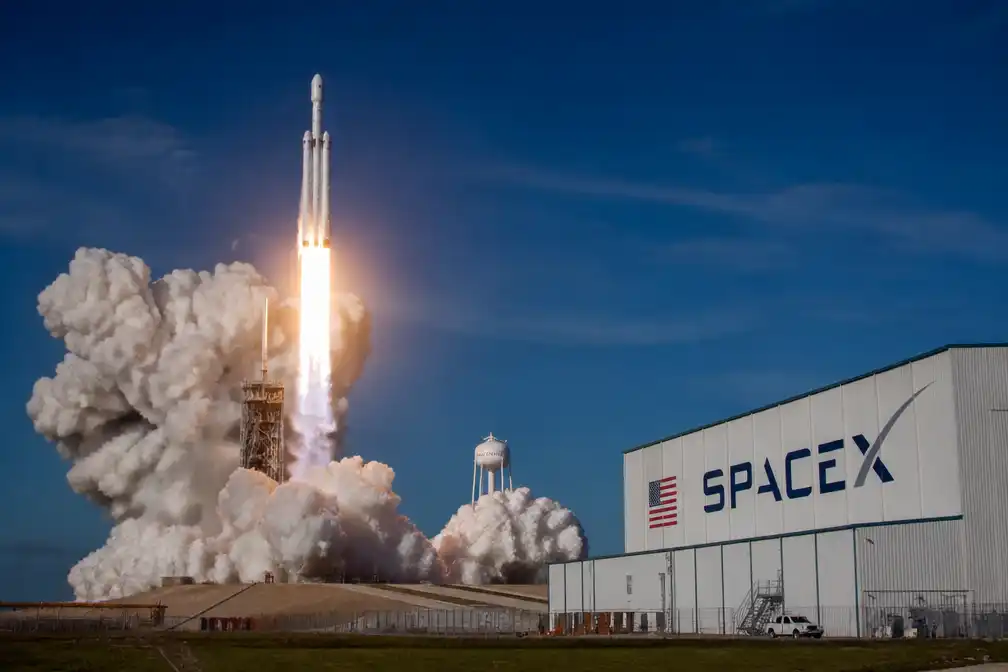 SpaceX en Blue Origin zeggen ruimtevaarttop Parijs volgende week af
