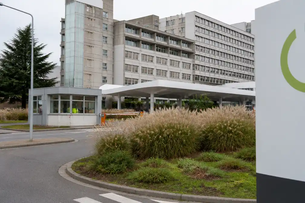 Vijf medewerkers UZ Brussel verhoord over overlijden baby na vermoede medische fout