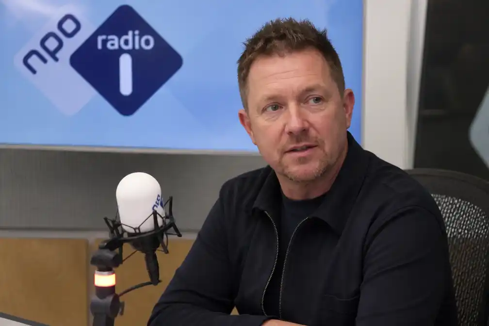 Johnny de Mol prijst vrouw Anouk omdat ze bij hem bleef in zware jaren