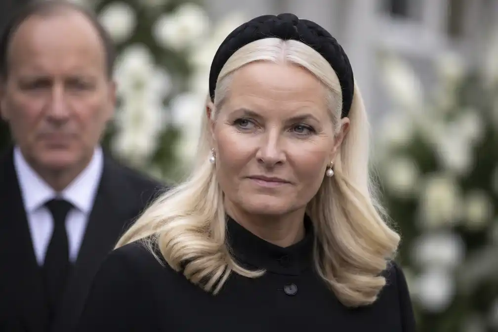 Peiling: steun voor koningin Mette-Marit van Noorwegen sterk gestegen