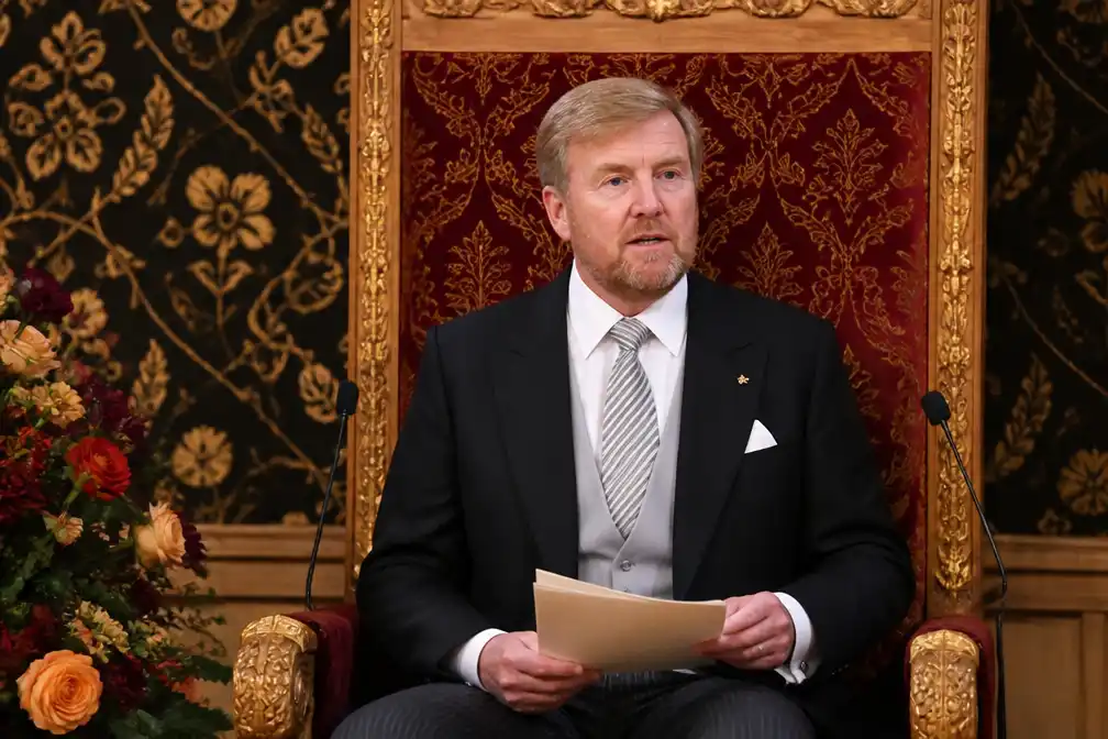 Koning Willem-Alexander wijst in troonrede op financiële grenzen