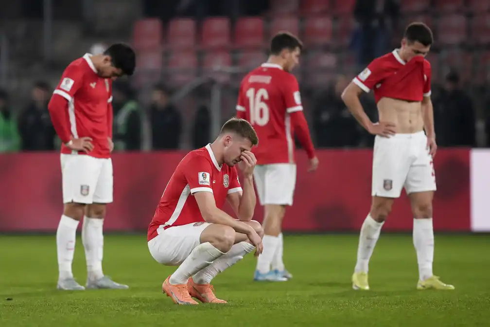 AZ verliest openingsduel in Europa League bij Sunderland (1-0), lof voor Kees Smit