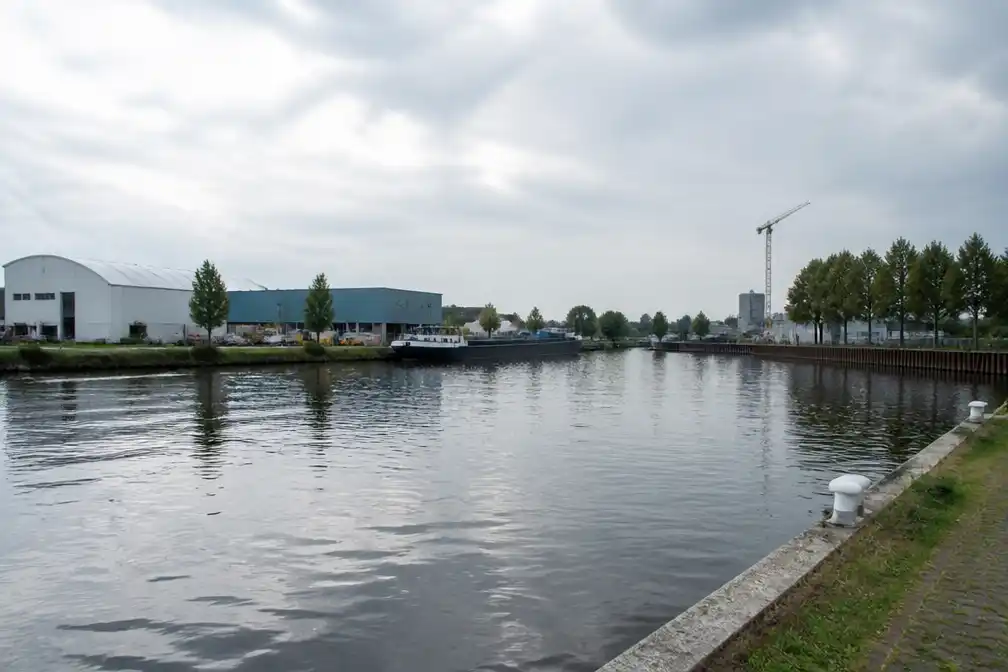 Meppel en Staphorst verkennen drijvende opvang voor 300 vluchtelingen