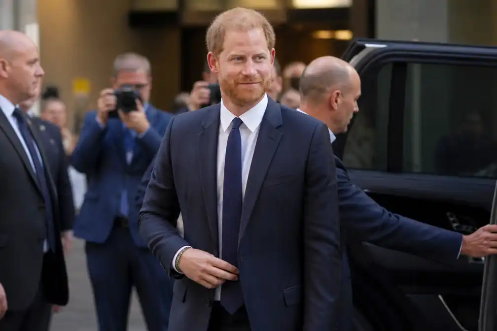 Prins Harry voor het eerst in het openbaar sinds terugkeer naar VK
