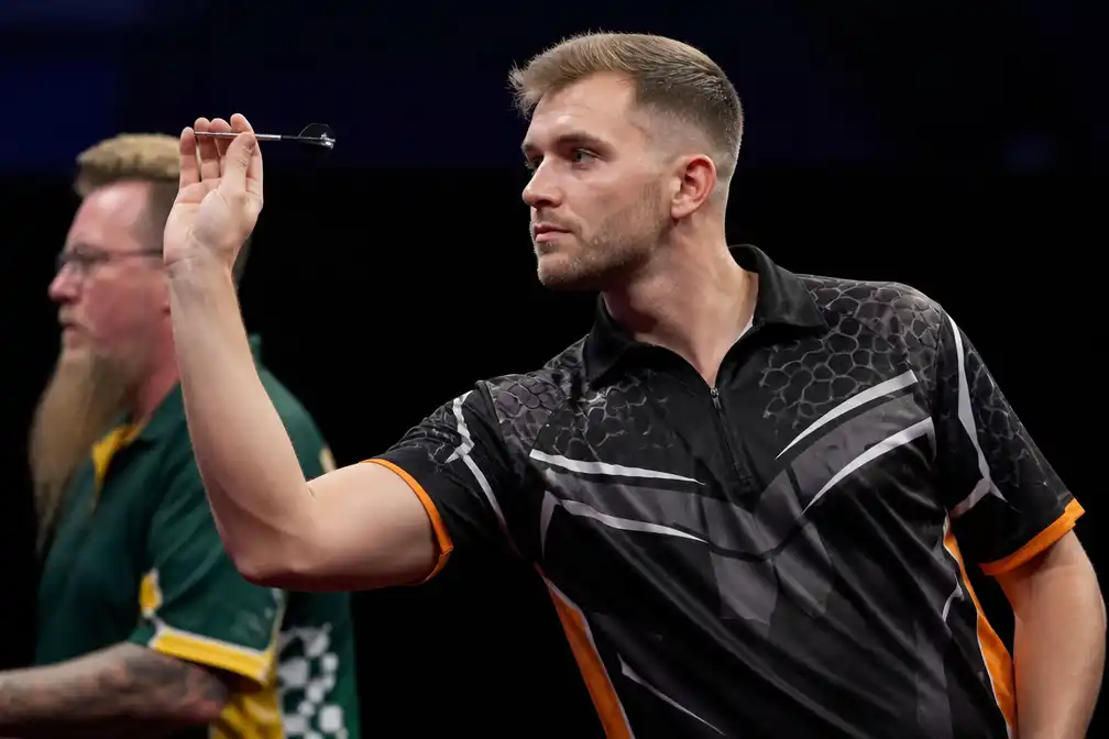 Nijman en Littler naar tweede ronde bij World Series of Darts Finals