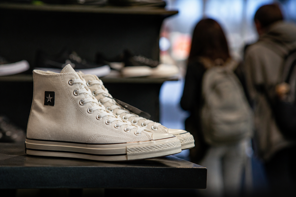 Converse trekt Chuck 70 X-advertentie terug na kritiek op KKK- en lynchbeeld