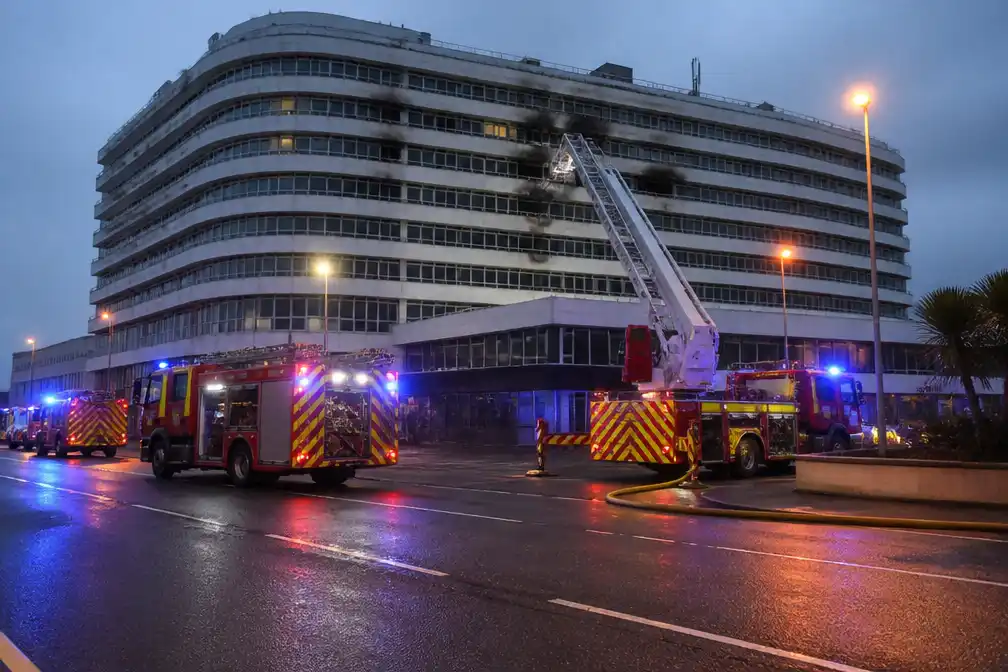 Politie behandelt brand in Folkestone hotel als verdacht na evacuatie van circa 280 mensen