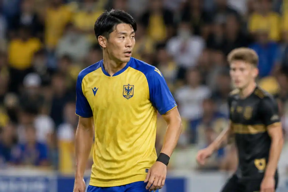 Taniguchi opnieuw in de basis bij STVV, Westerlo houdt vast aan dezelfde elf