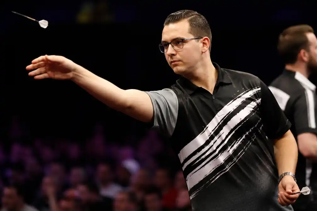 Van Veen treft Ross Smith in halve finale World Series of Darts Finals Amsterdam
