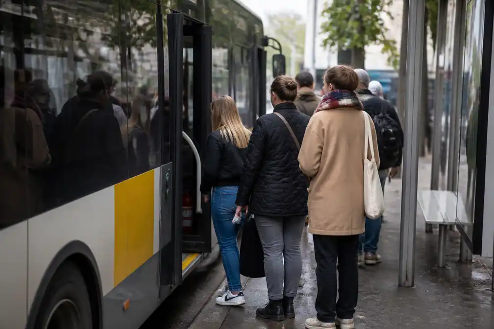 De Lijn trekt richtlijn terug die chauffeurs verbood naar vervoersbewijs te vragen