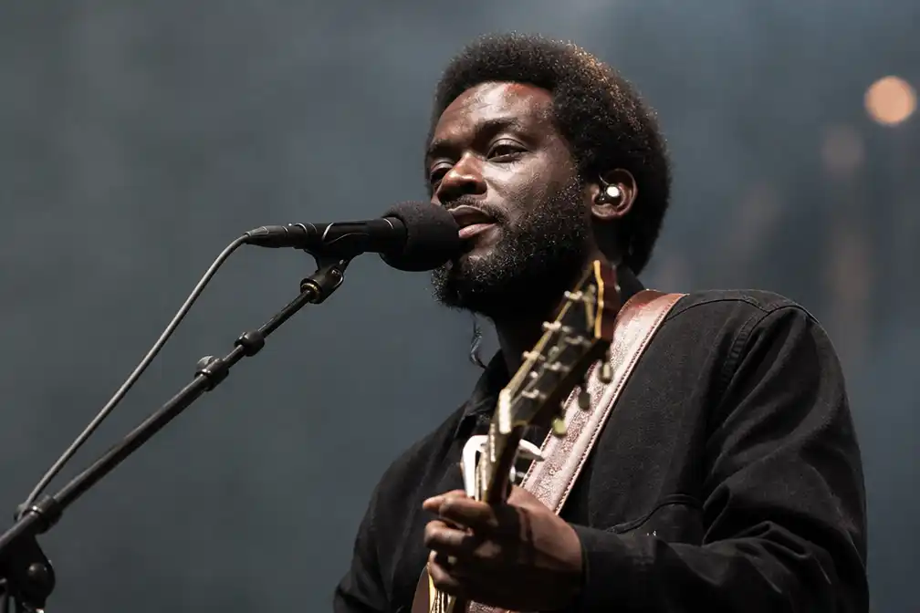 Michael Kiwanuka onthult hersenbloeding als reden voor afzegging Pukkelpop
