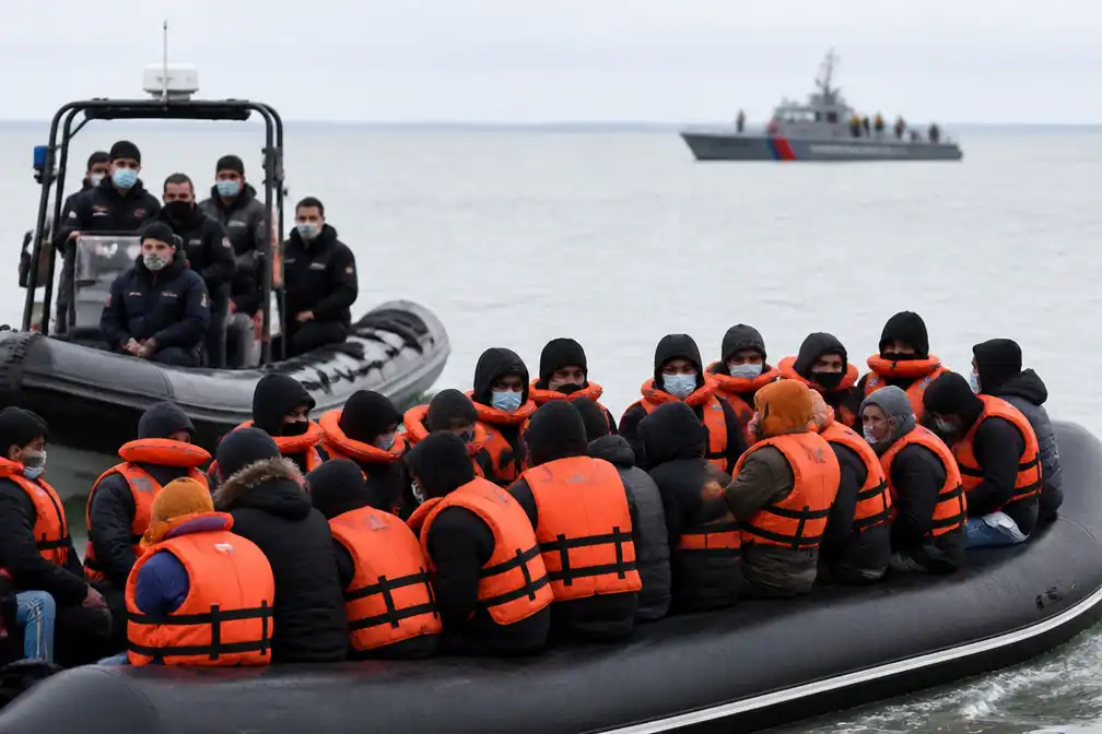 Anti-migrantenactivist Daniel Thomas aangeklaagd om leksteken boot in Kanaal