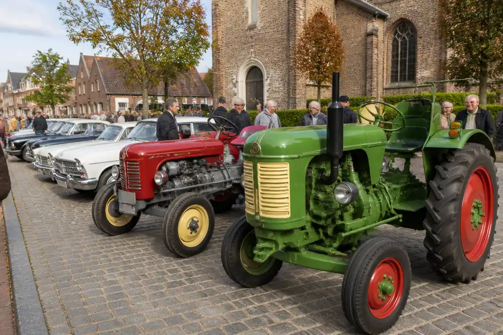 18de Oldtimertreffen brengt oude wagens en tractoren naar Veerle-Heide