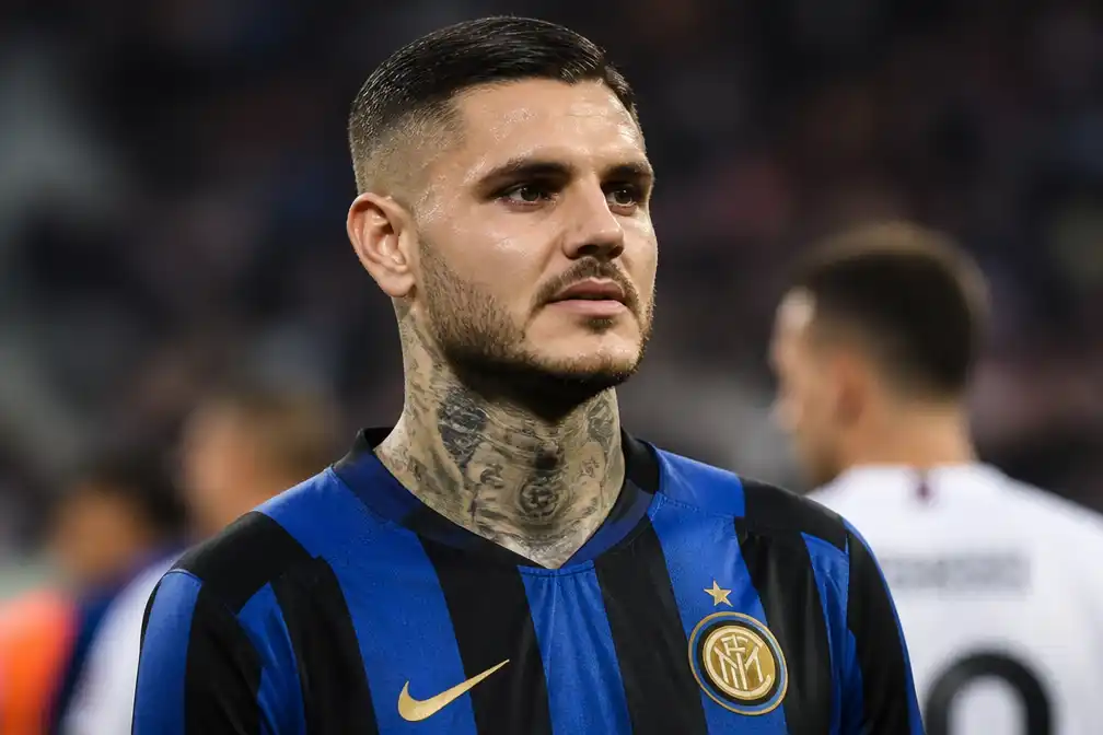 Mauro Icardi mag tot 2099 niet rijden na verlopen rijbewijs in Argentinië