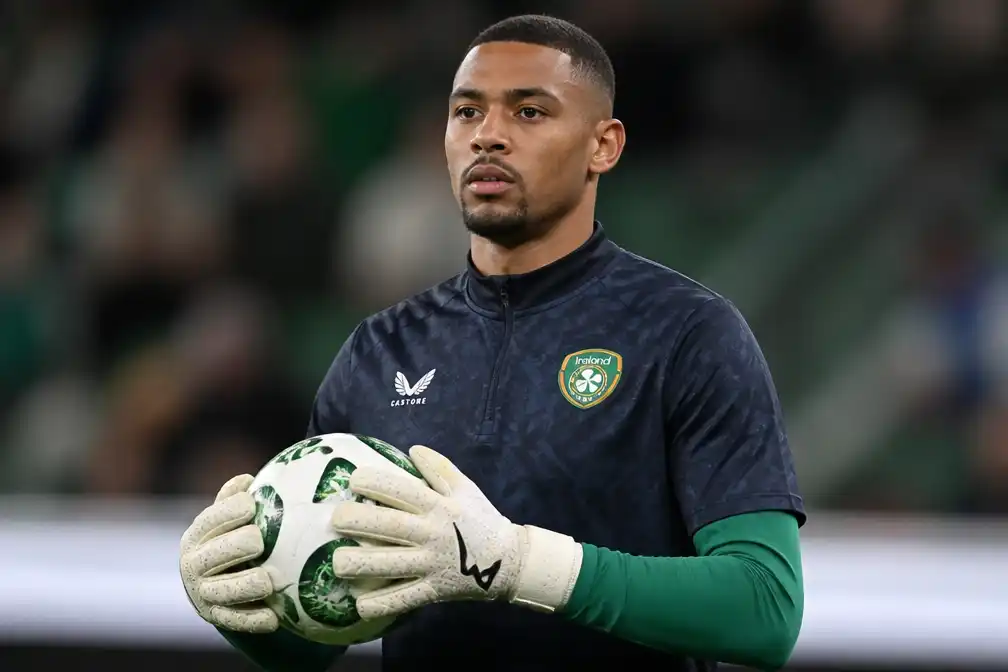 Iers doelman Gavin Bazunu weigert te spelen tegen Israël, Nations League-duel op losse schroeven