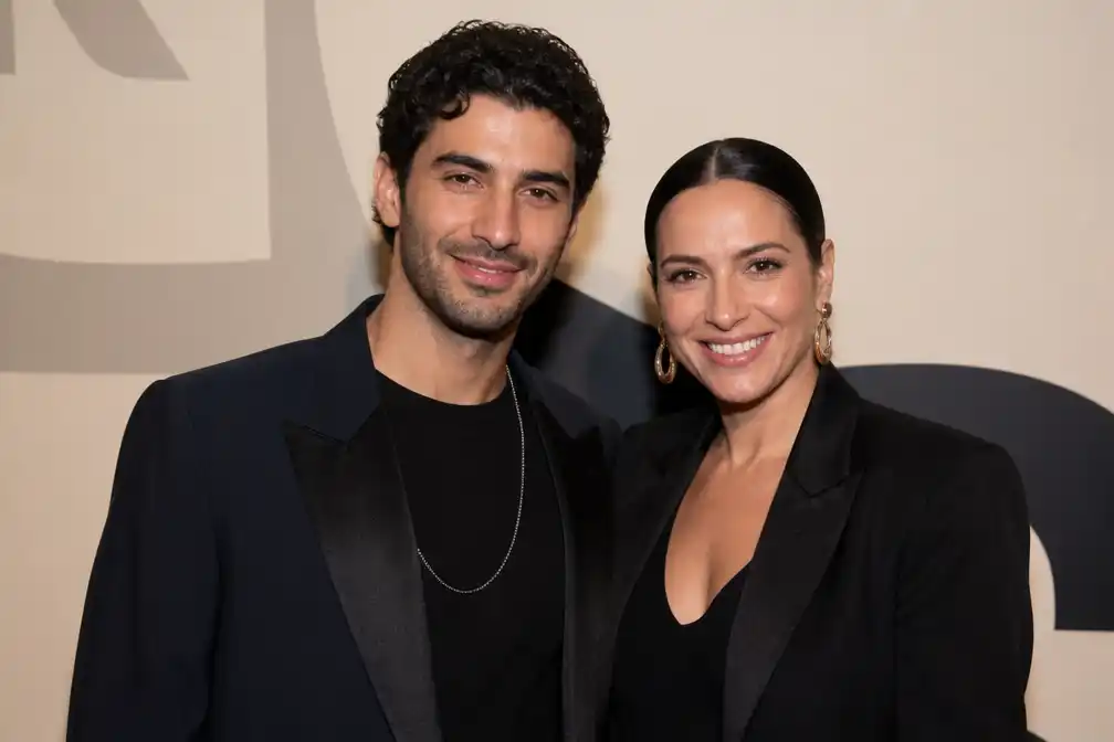 Acteur Alkan Çöklü en Yeliz Çiçek verwachten eerste kind