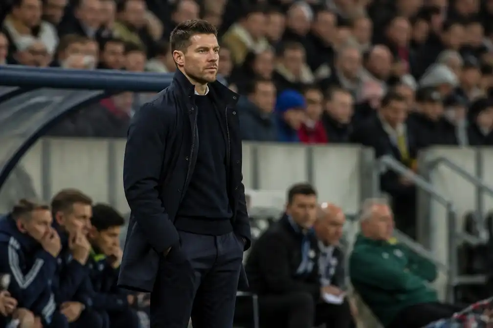 Pocognoli debuteert als bondscoach van Schotland met 0-0 tegen Slovenië