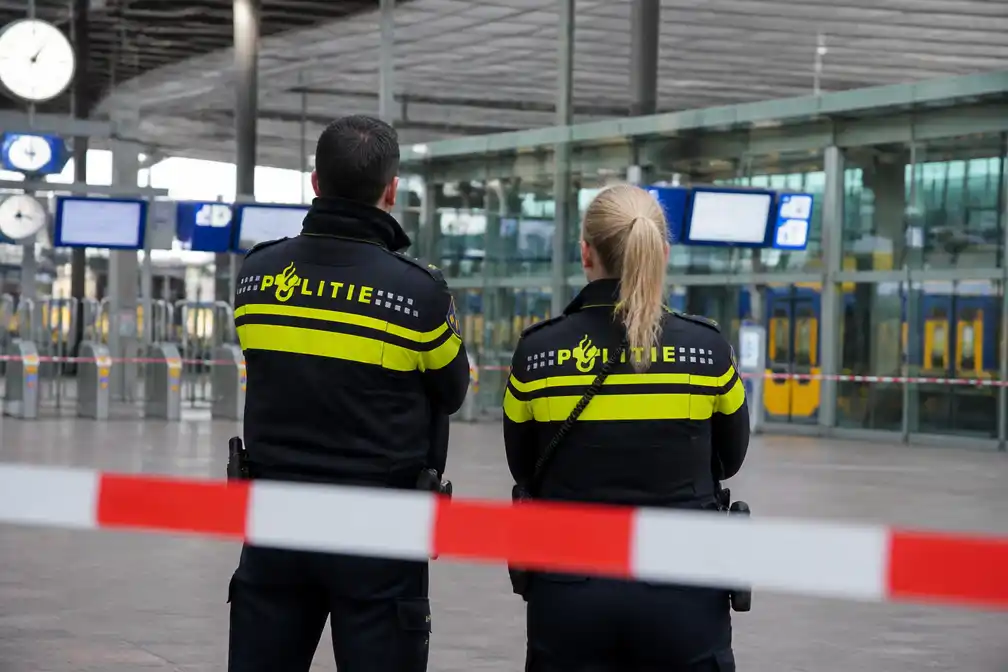 Vier Nederlandse stations ontruimd om achtergelaten tassen, weer vrijgegeven