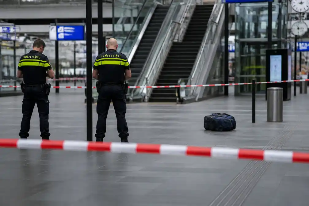 Vijf aanhoudingen na onbeheerde bagage op stations Utrecht en Haarlem
