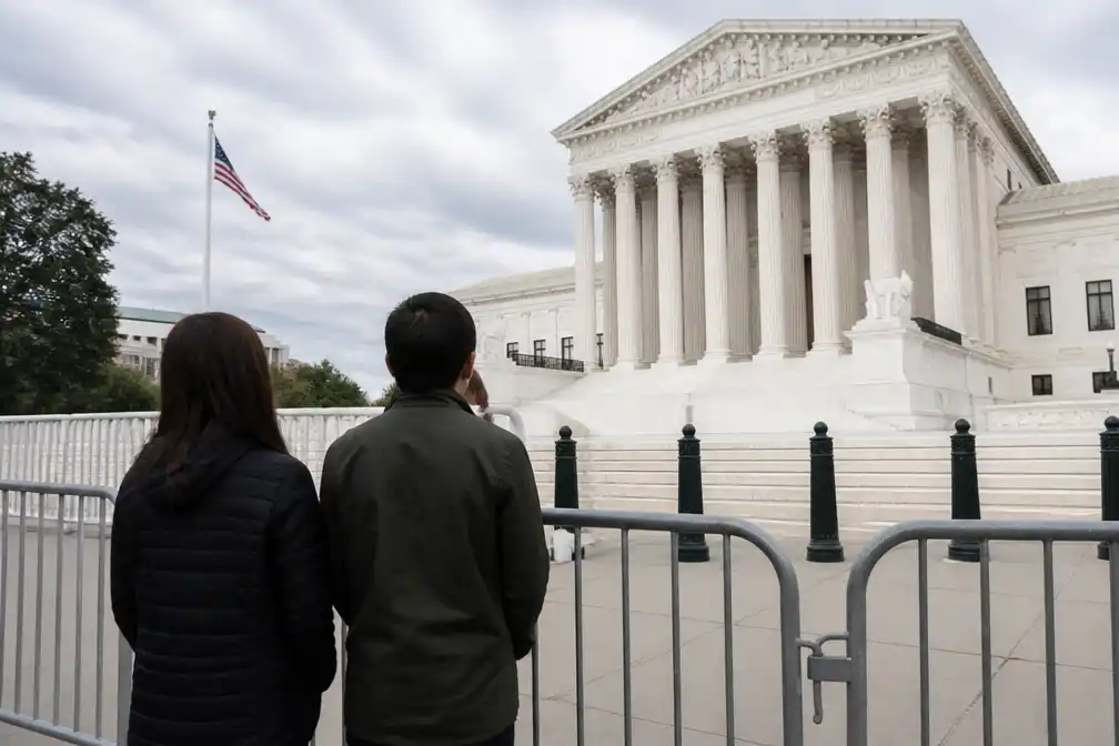 Hooggerechtshof staat regering-Trump voorlopig derdeland-deportaties toe